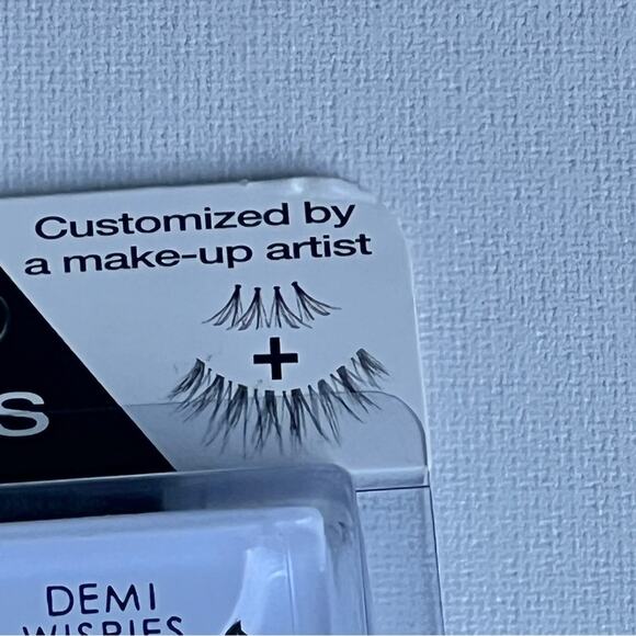Ardell Professional Makeup  Studio Effects Beauty Demi Wispies Reusable Lashes - Picture 5 of 7